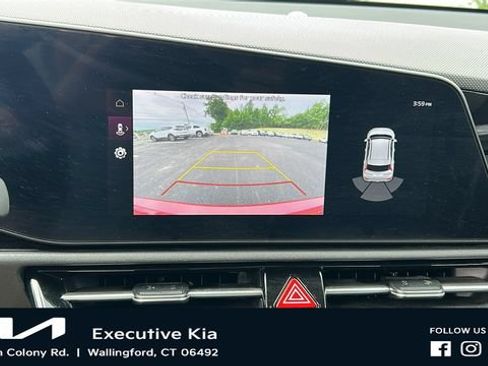 Certified 2023 Kia Niro Wind w/ Wind Preserve Package FWD image 17