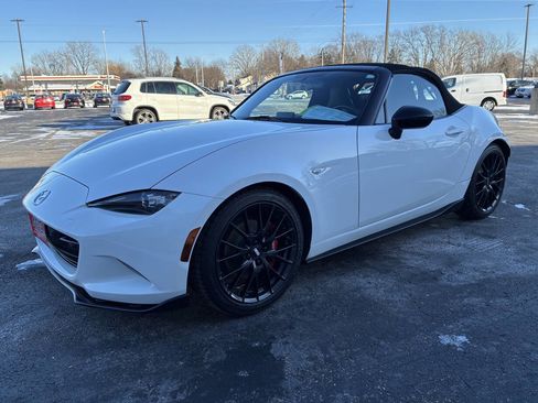 Used 2019 MAZDA MX-5 Miata Club w/ Brembo/BBS Package image 2