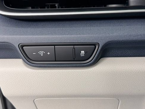 New 2026 Kia Carnival EX FWD image 34