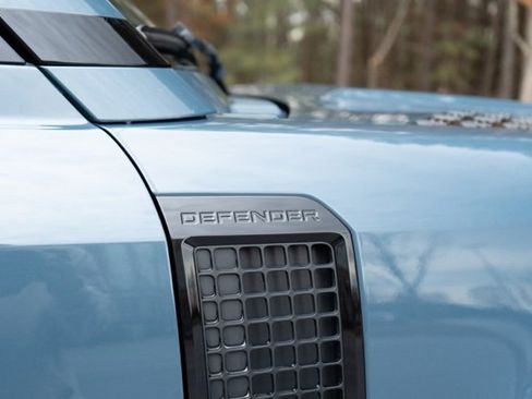 Used 2022 Land Rover Defender 110 X-Dynamic HSE image 13