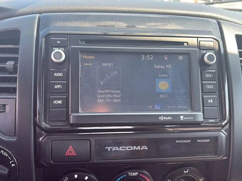 Used 2015 Toyota Tacoma 4x4 Access Cab V6 w/ SR Package image 20