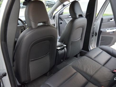 Used 2011 Volvo V50 T5 image 47