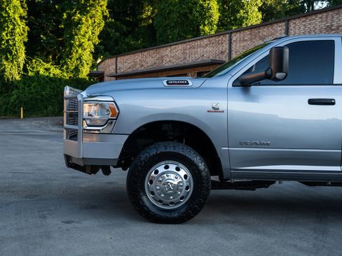 Used 2019 RAM 3500 Tradesman AWD/4WD image 3