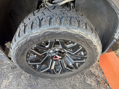 Used 2019 GMC Sierra 1500 Denali w/ Denali Ultimate Package AWD/4WD image 12