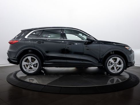 New 2025 Audi Q5 Premium Plus image 3