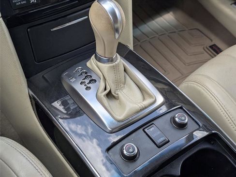 Used 2016 INFINITI QX70 2WD w/ Premium Package image 19