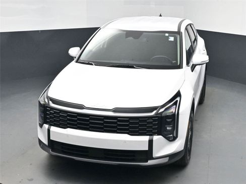 Used 2026 Kia Sportage LX w/ LX Convenience Package image 18