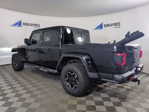 Used 2021 Jeep Gladiator Rubicon AWD/4WD image 3