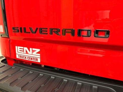 Used 2025 Chevrolet Silverado 2500 LT image 8