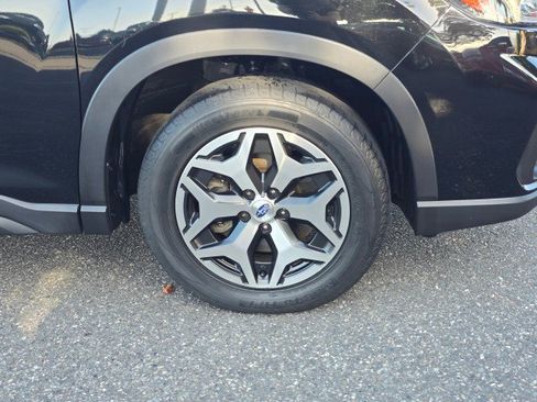 Used 2019 Subaru Forester Premium image 2