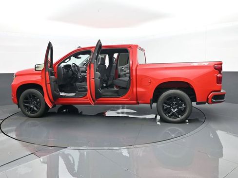 Used 2023 Chevrolet Silverado 1500 Custom AWD/4WD image 28