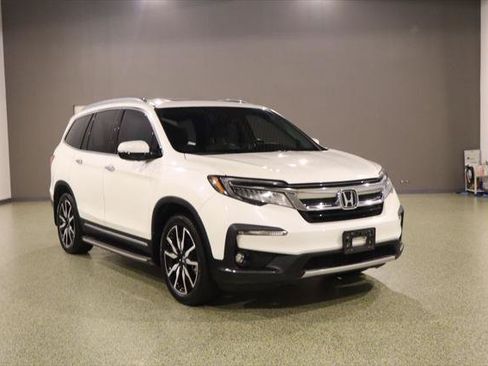 Used 2019 Honda Pilot Touring image 1
