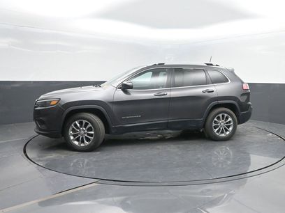 Used 2019 Jeep Cherokee Latitude Plus w/ Comfort/Convenience Group