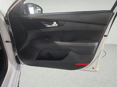 Used 2021 Kia Forte GT-Line FWD image 23
