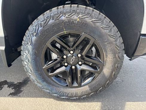 New 2026 Chevrolet Silverado 1500 LT Trail Boss w/ LT Trail Boss Premium Package AWD/4WD image 9