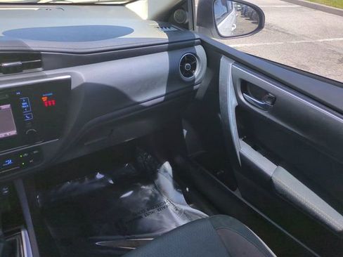 Used 2018 Toyota Corolla LE image 16