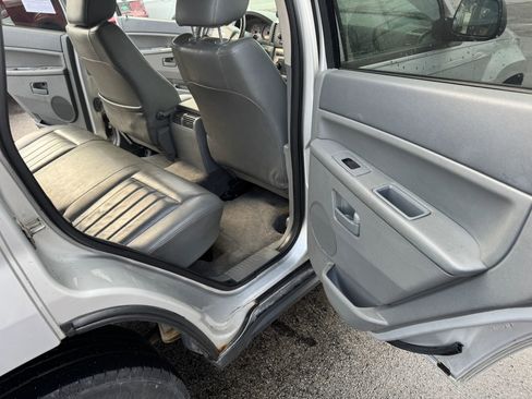 Used 2005 Jeep Grand Cherokee Laredo image 12