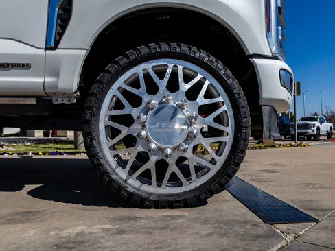 Used 2024 Ford F350 Limited w/ FX4 Off-Road Package image 11