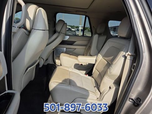 Used 2020 Lincoln Navigator L Reserve w/ Luxury Package AWD/4WD image 6