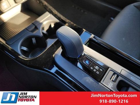 Used 2025 Toyota Prius Limited image 21