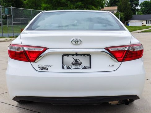 Used 2015 Toyota Camry LE FWD image 14