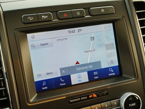 Used 2021 Ford Expedition Limited image 25