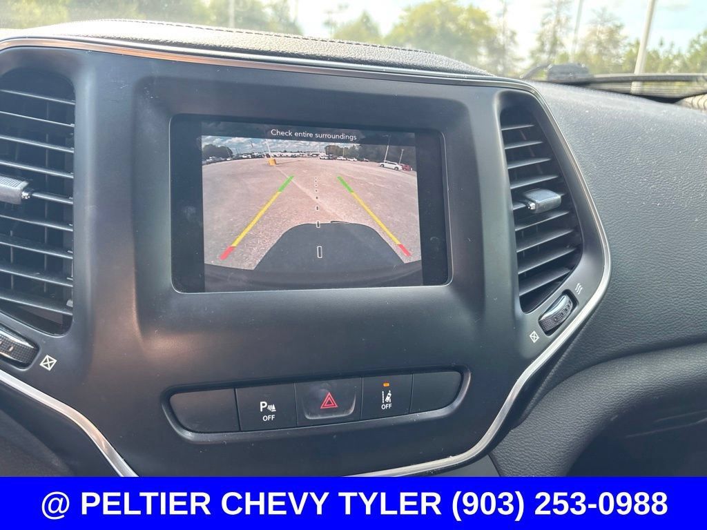 Used 2021 Jeep Cherokee Latitude Plus FWD image 15