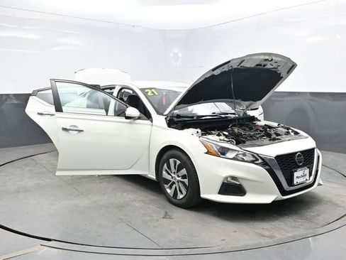 Used 2021 Nissan Altima 2.5 S FWD image 41