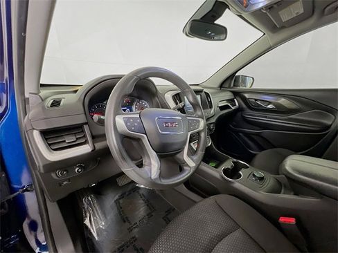 Used 2022 GMC Terrain SLE image 18