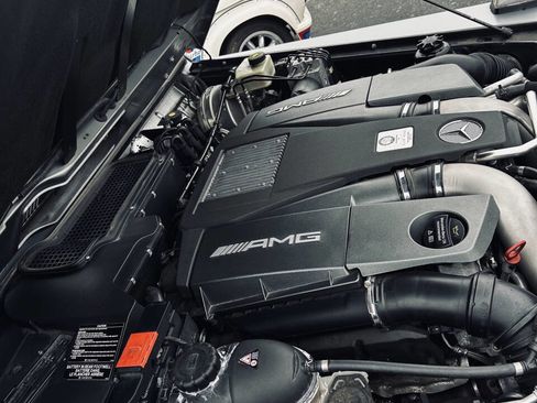 Used 2015 Mercedes-Benz G 63 AMG 4MATIC image 39
