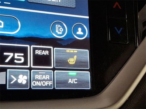 Certified 2025 Subaru Ascent Limited w/ Popular Package #2 image 26