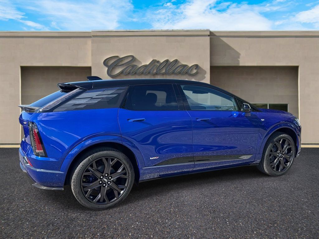 New 2027 Cadillac Optiq V w/ Deep Ocean Design Edition AWD/4WD image 3