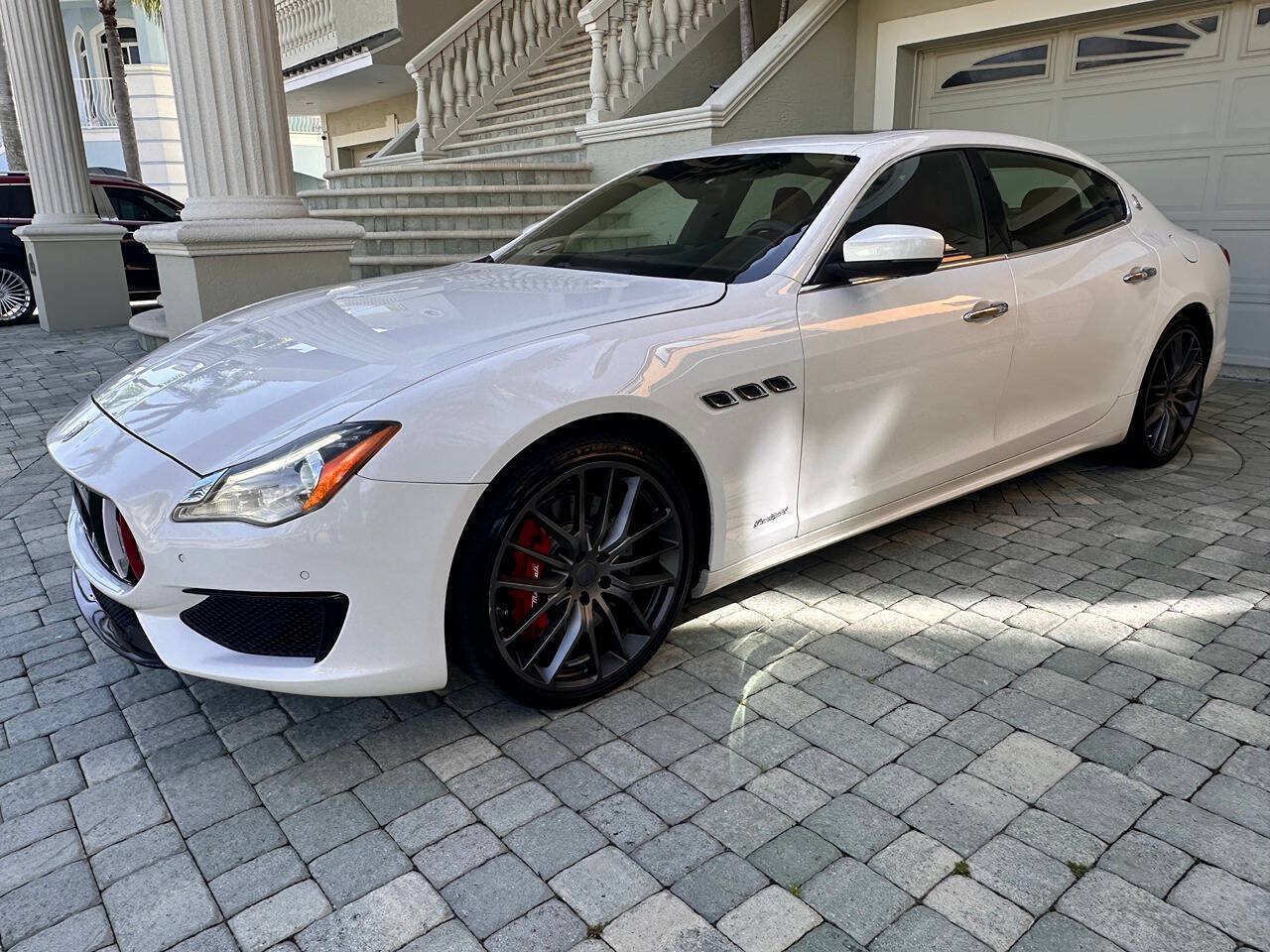 Used 2017 Maserati Quattroporte GTS GranSport RWD image 27