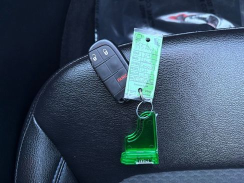 Certified 2024 Jeep Compass Latitude image 23