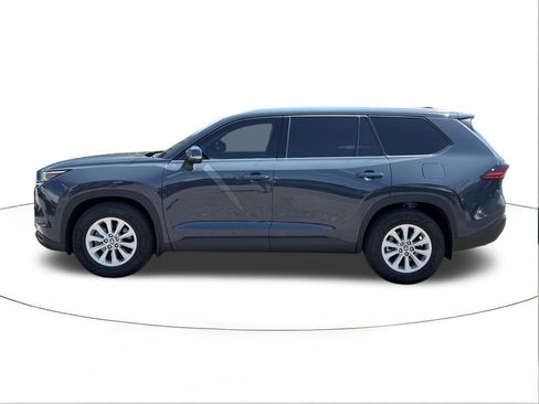 Used 2025 Toyota Grand Highlander AWD image 6