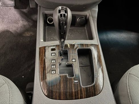 Used 2011 Hyundai Santa Fe GLS image 25