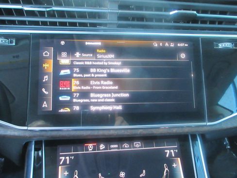 Used 2023 Audi Q8 Premium w/ Convenience Package image 59