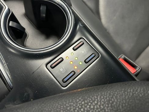 Used 2020 Toyota Camry XLE image 37