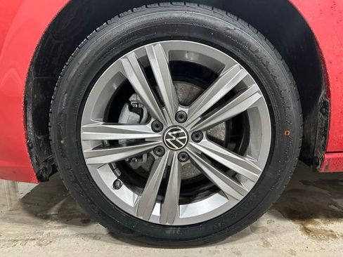 Certified 2022 Volkswagen Jetta SE image 24