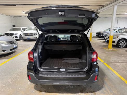 Used 2018 Subaru Outback 2.5i Limited AWD/4WD image 7