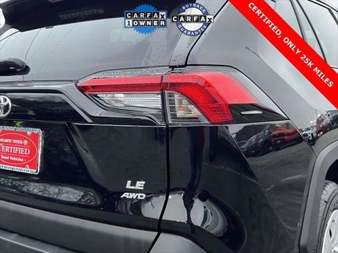 Certified 2022 Toyota RAV4 LE image 8