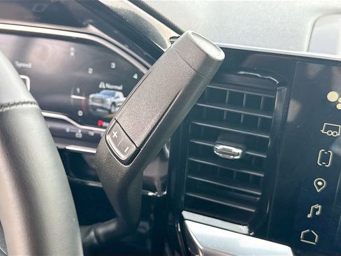 Used 2024 GMC Sierra 1500 Elevation image 16