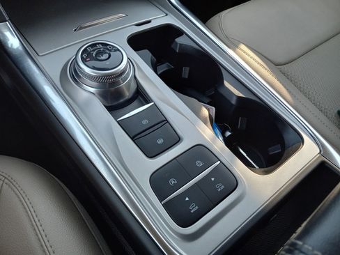 Used 2024 Ford Explorer Limited RWD image 25