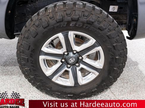 Used 2014 Toyota Tacoma 4x4 Double Cab w/ Limited Package image 10