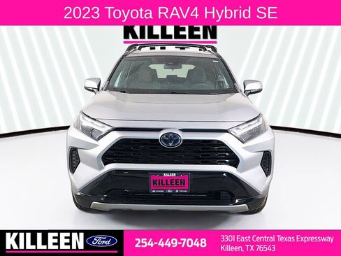 Used 2023 Toyota RAV4 SE AWD/4WD image 2