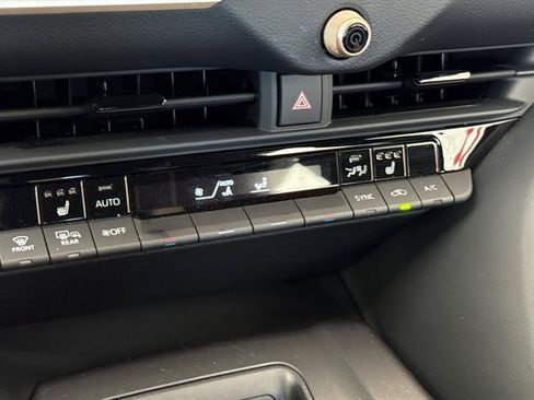 Used 2023 Toyota Crown AWD/4WD image 21