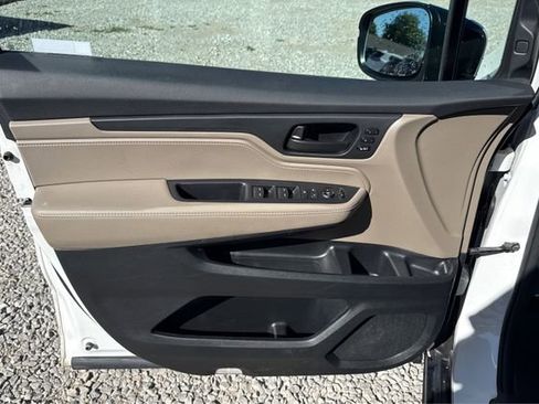 Used 2023 Honda Odyssey EX-L image 19