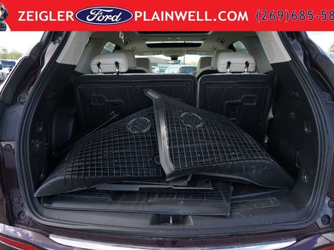Used 2023 Buick Enclave Avenir w/ Avenir Technology Package AWD/4WD image 10