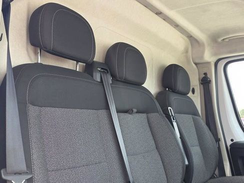 Used 2021 RAM ProMaster 3500 w/ Premium Appearance Group FWD image 17