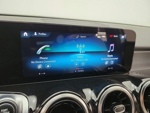 Used 2022 Mercedes-Benz GLB 250 image 9